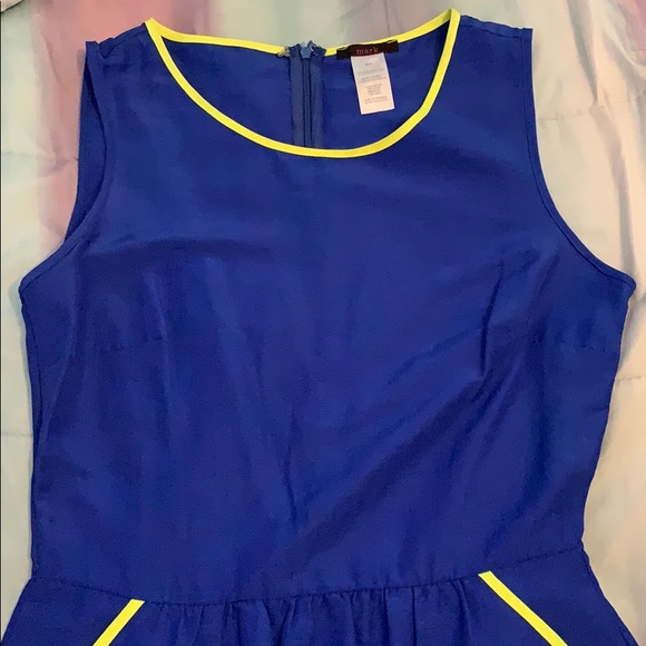 Mark. Dress - Picture 2 of 5